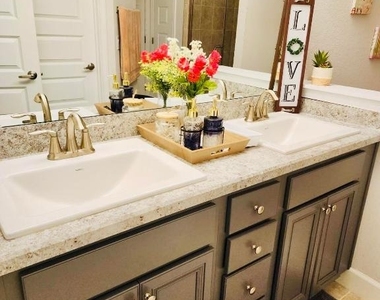 640 Tanaro Lane - Photo Thumbnail 5