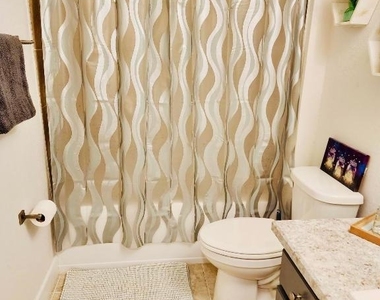 640 Tanaro Lane - Photo Thumbnail 10