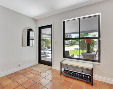 801 Sw 5th Street - Photo Thumbnail 4