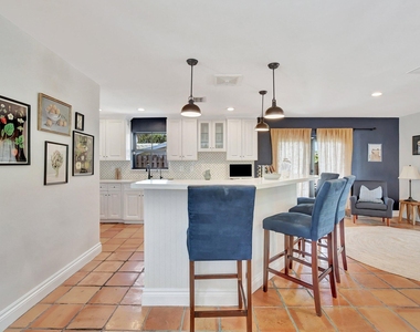 801 Sw 5th Street - Photo Thumbnail 10