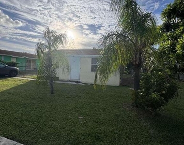 3309 Avenue S - Photo Thumbnail 13