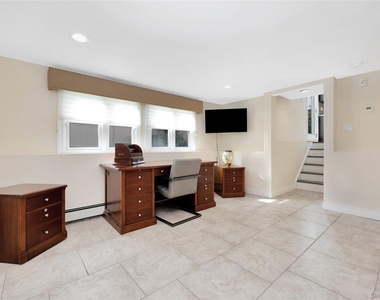36 Prescott - Photo Thumbnail 16