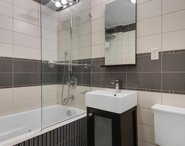 143 W 30th Street - Photo Thumbnail 7