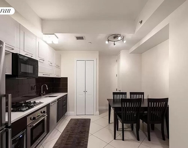 143 W 30th Street - Photo Thumbnail 5