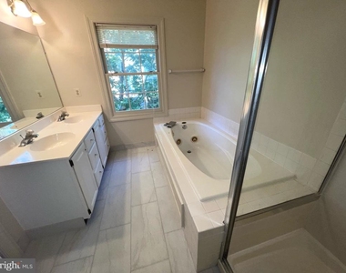 2104 Patty Lane - Photo Thumbnail 10