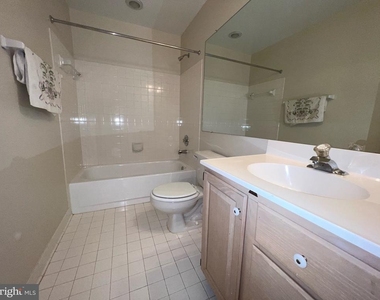 2104 Patty Lane - Photo Thumbnail 14