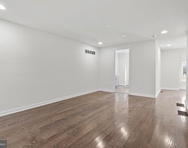 819 11th Avenue - Photo Thumbnail 17