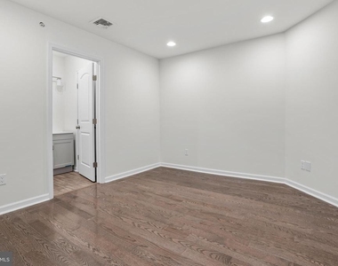 819 11th Avenue - Photo Thumbnail 10