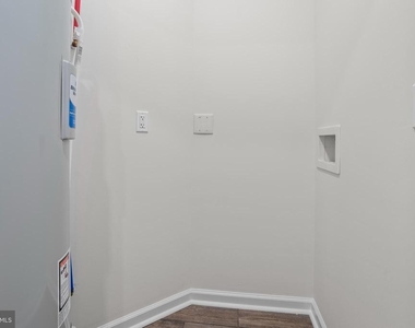 819 11th Avenue - Photo Thumbnail 14
