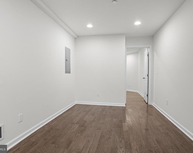 819 11th Avenue - Photo Thumbnail 9