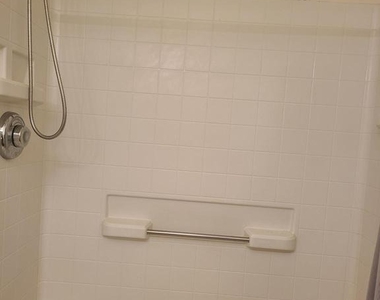6602 Lake Park Drive - Photo Thumbnail 30