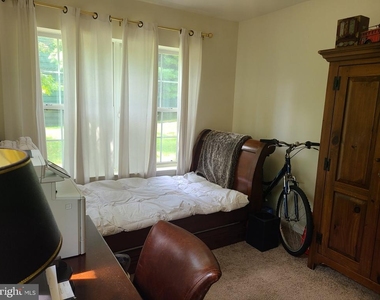 6602 Lake Park Drive - Photo Thumbnail 11