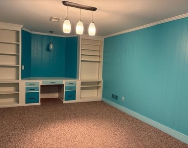 815 Hewett Drive - Photo Thumbnail 16