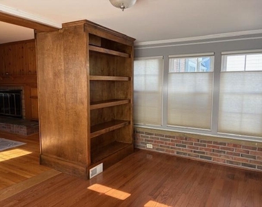 815 Hewett Drive - Photo Thumbnail 7