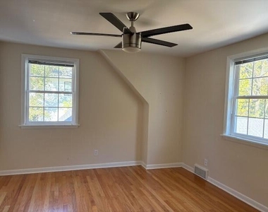 815 Hewett Drive - Photo Thumbnail 12