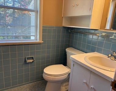815 Hewett Drive - Photo Thumbnail 9