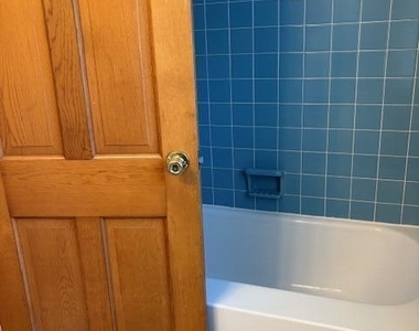 815 Hewett Drive - Photo Thumbnail 10