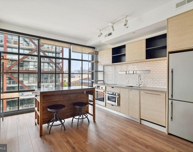 2030 8th Street Nw - Photo Thumbnail 3