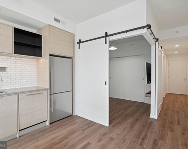 2030 8th Street Nw - Photo Thumbnail 6