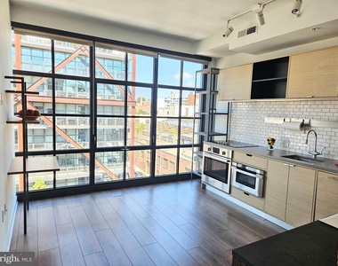 2030 8th Street Nw - Photo Thumbnail 2
