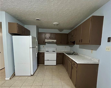 6320 Marykirk Drive - Photo Thumbnail 4