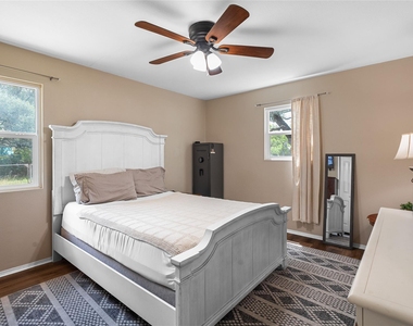 617 Johnson St - Photo Thumbnail 16