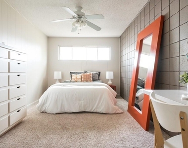 3212 Red River St - Photo Thumbnail 3