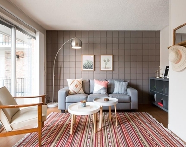 3212 Red River St - Photo Thumbnail 9