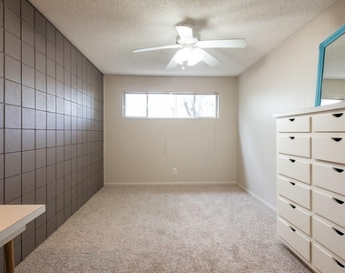 3212 Red River St - Photo Thumbnail 2