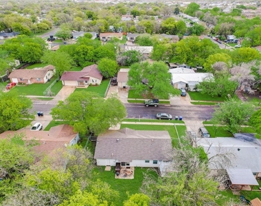 1208 S 19th St - Photo Thumbnail 20