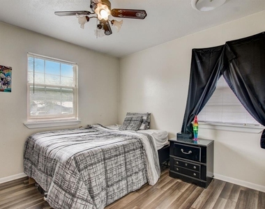 1208 S 19th St - Photo Thumbnail 16