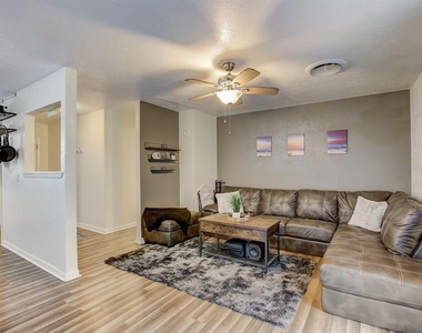 1208 S 19th St - Photo Thumbnail 10
