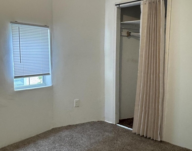946 Spearing Street - Photo Thumbnail 8