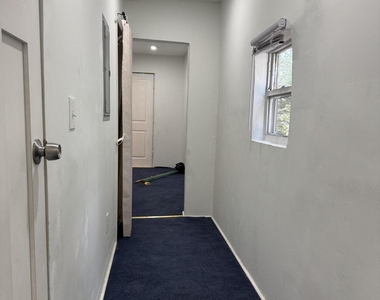 946 Spearing Street - Photo Thumbnail 9
