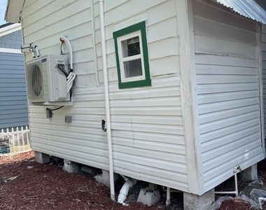 946 Spearing Street - Photo Thumbnail 5