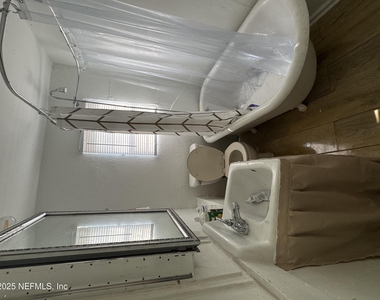 946 Spearing Street - Photo Thumbnail 1