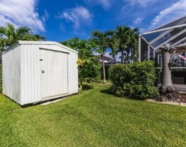 4516 Sw 21st Place - Photo Thumbnail 12