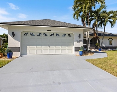 4516 Sw 21st Place - Photo Thumbnail 1