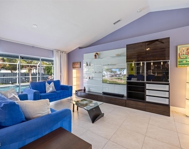 4516 Sw 21st Place - Photo Thumbnail 24