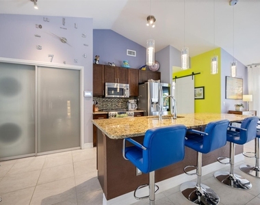 4516 Sw 21st Place - Photo Thumbnail 18