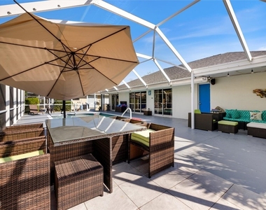 4516 Sw 21st Place - Photo Thumbnail 6