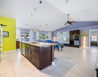 4516 Sw 21st Place - Photo Thumbnail 16