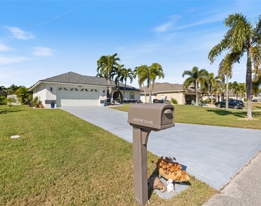 4516 Sw 21st Place - Photo Thumbnail 2