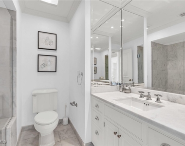 271 Broad Avenue S - Photo Thumbnail 11