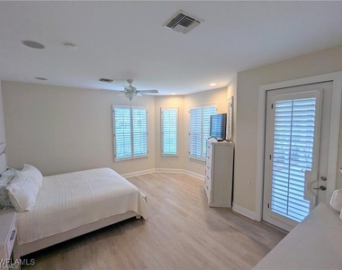 12839 Carrington Circle - Photo Thumbnail 8