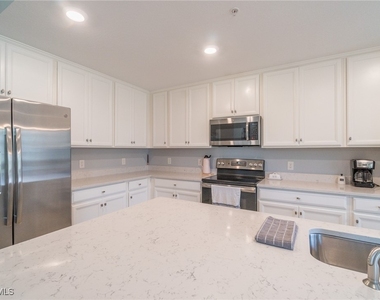 9590 Trevi Court - Photo Thumbnail 7
