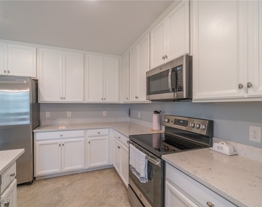 9590 Trevi Court - Photo Thumbnail 8