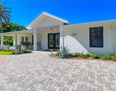 1555 Crayton Road - Photo Thumbnail 3