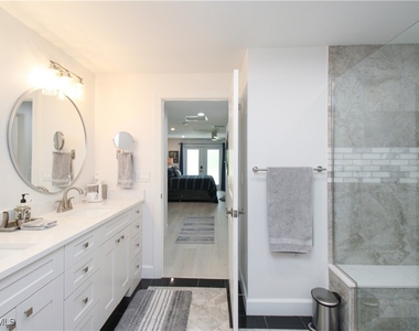 1555 Crayton Road - Photo Thumbnail 18