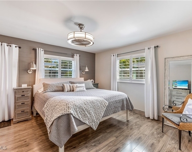 564 109th Avenue N - Photo Thumbnail 16